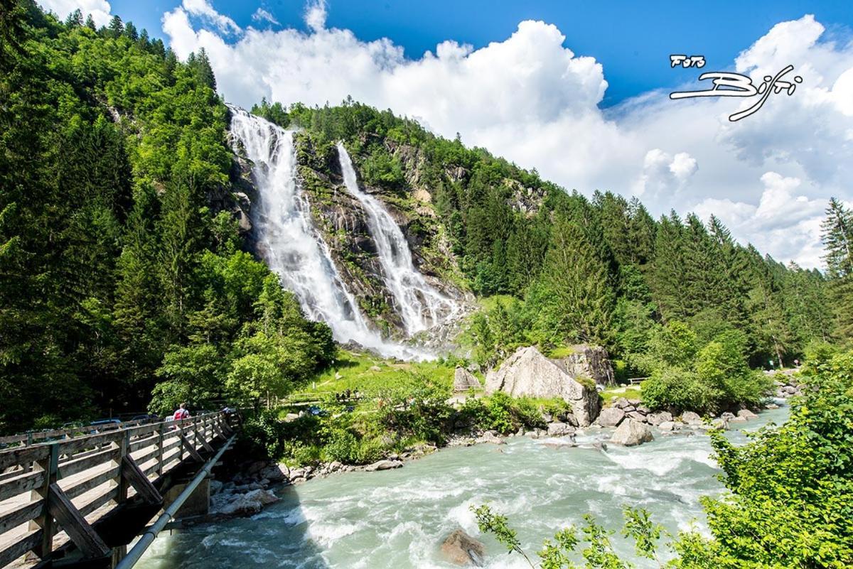 Hotel La Locanda Pinzolo Exteriör bild