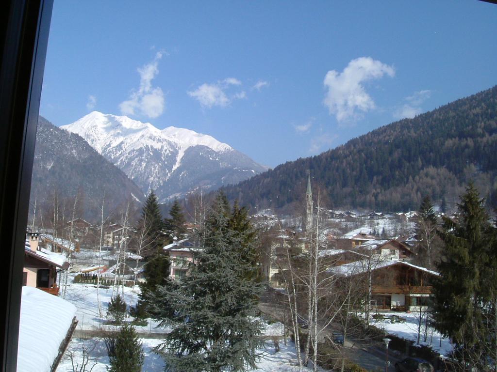 Hotel La Locanda Pinzolo Exteriör bild