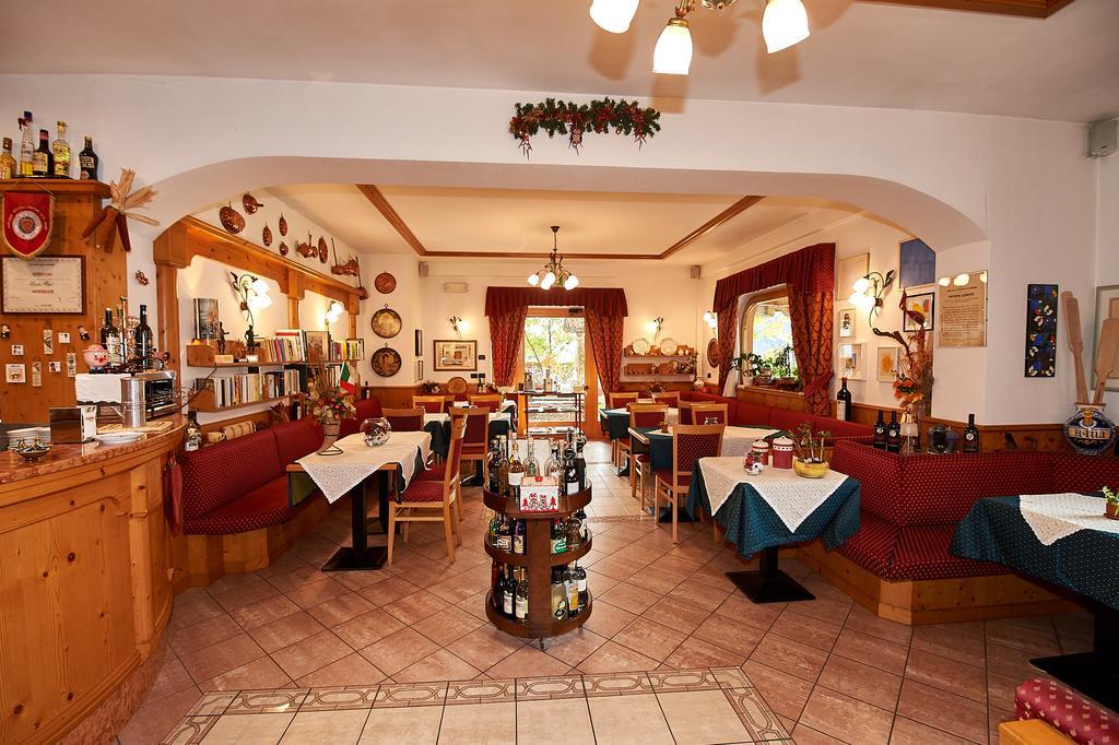Hotel La Locanda Pinzolo Exteriör bild